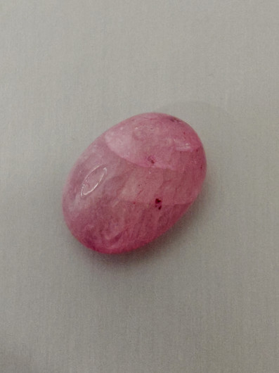 Luonnon safiiri 14,6ct, väri käsitelty