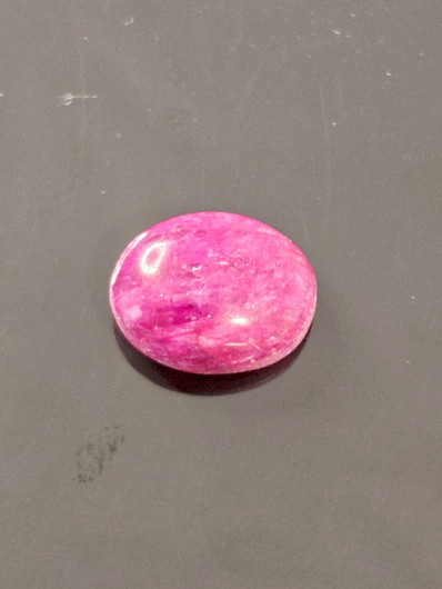Luonnon safiiri 13,4ct väri käsitelty