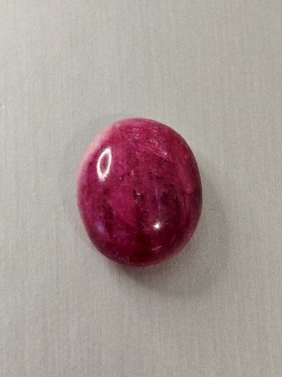 Luonnon safiiri 13,4ct väri käsitelty