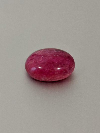 Luonnon safiiri 13,4ct väri käsitelty