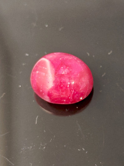 Luonnon safiiri 12,7ct väri käsitelty