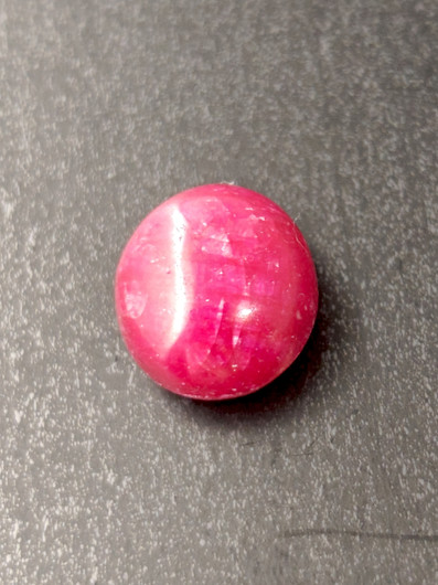 Luonnon safiiri 12,7ct väri käsitelty
