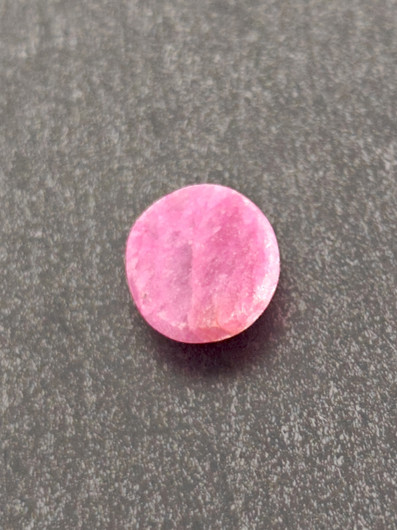 Luonnon safiiri 9,4ct väri käsitelty