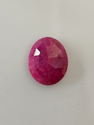 Luonnon safiiri 8,2ct väri käsitelty