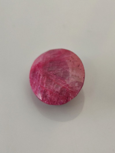 Luonnon safiiri 8,2ct väri käsitelty