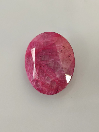 Luonnon safiiri 8,2ct väri käsitelty