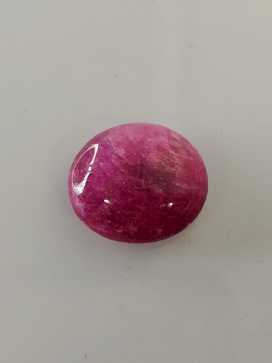 Luonnon safiiri 22,2ct väri käsitelty