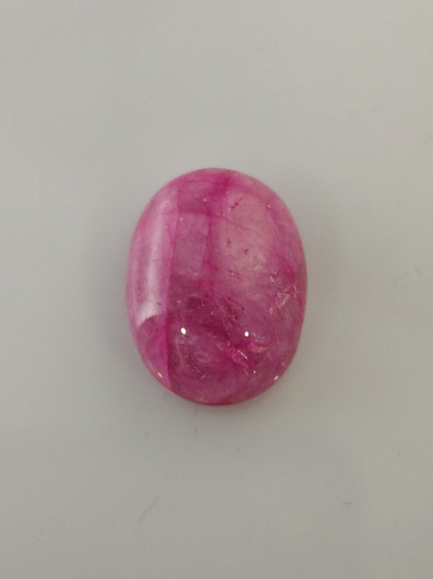 Luonnon safiiri 23,8ct väri käsitelty