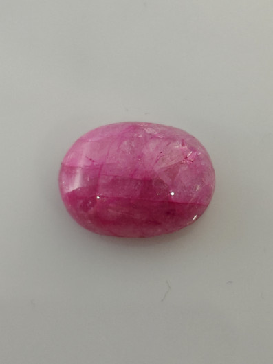 Luonnon safiiri 23,8ct väri käsitelty