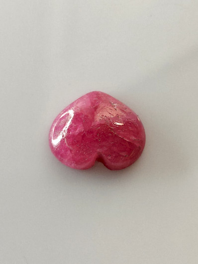 Luonnon safiiri 5,6ct väri käsitelty