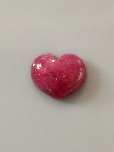 Luonnon safiiri 5,6ct väri käsitelty