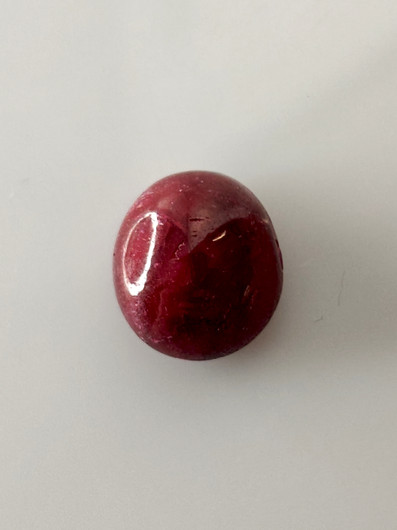 Luonnon safiiri 4,9ct väri käsitelty