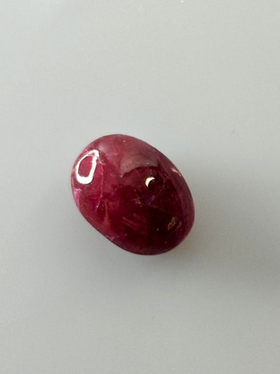 Luonnon safiiri 4,3ct väri käsitelty