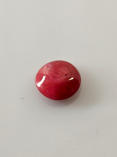 Luonnon safiiri 1,6ct väri käsitelty