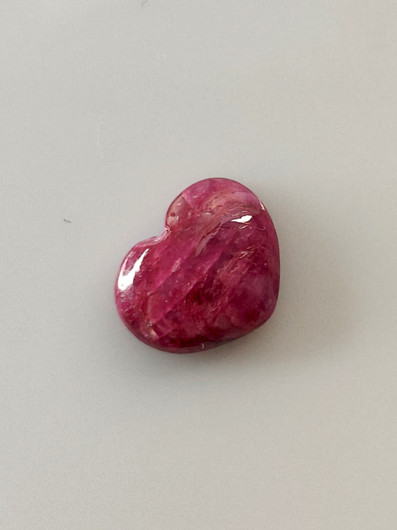Luonnon safiiri 2,5ct väri käsitelty