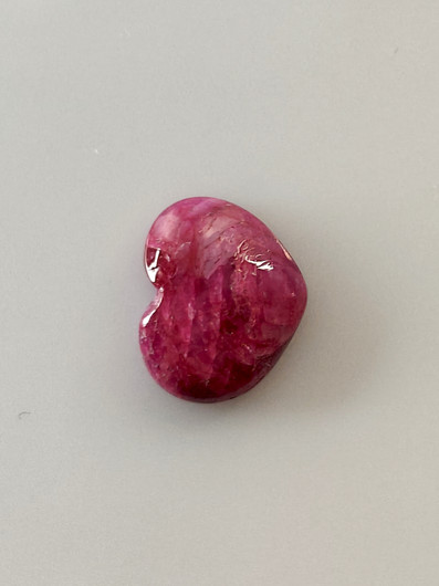 Luonnon safiiri 2,5ct väri käsitelty