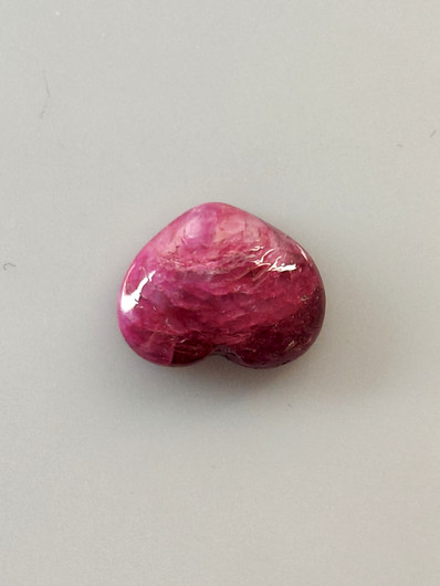 Luonnon safiiri 2,5ct väri käsitelty
