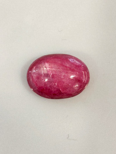Luonnon safiiri 6,6ct väri käsitelty