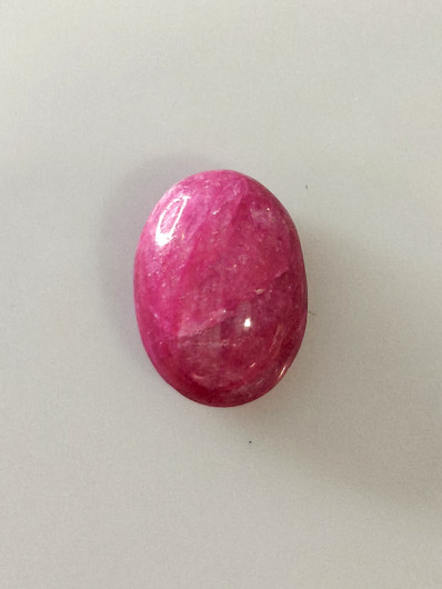 Luonnon safiiri 6,6ct väri käsitelty