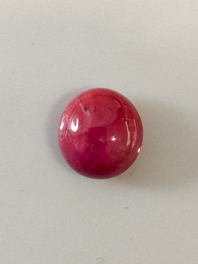 Luonnon safiiri 8,5ct väri käsitelty