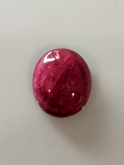 Luonnon safiiri 9,8ct väri käsitelty