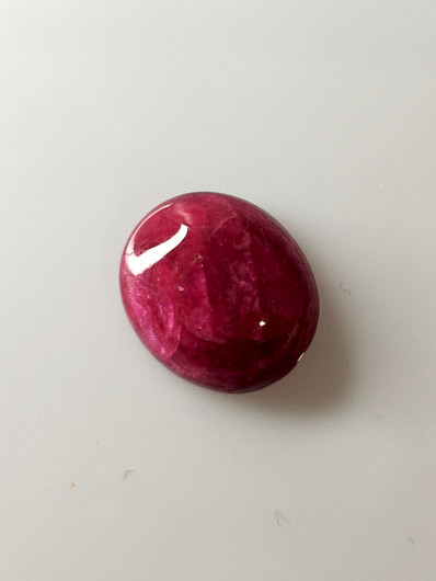 Luonnon safiiri 9,8ct väri käsitelty