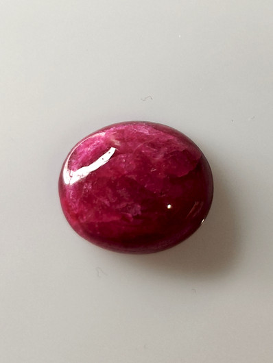 Luonnon safiiri 9,8ct väri käsitelty