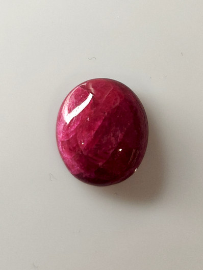 Luonnon safiiri 9,8ct väri käsitelty