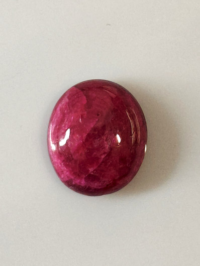 Luonnon safiiri 9,8ct väri käsitelty