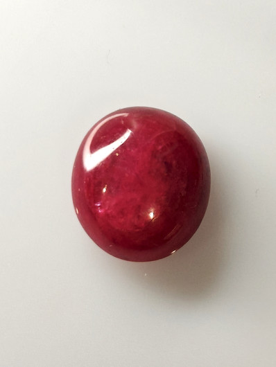 Luonnon safiiri 6,7ct väri käsitelty