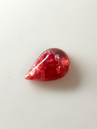 Luonnon safiiri 3,1ct väri käsitelty