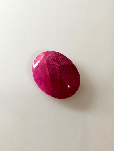 Luonnon safiiri 20,2ct väri käsitelty