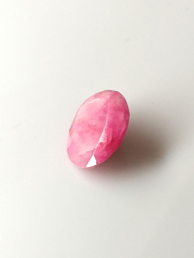 Luonnon safiiri 6,3ct väri käsitelty