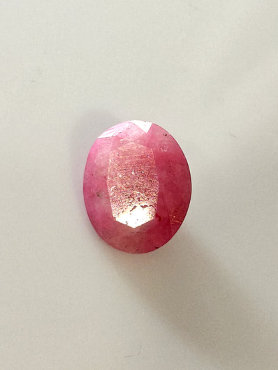 Luonnon safiiri 6,3ct väri käsitelty