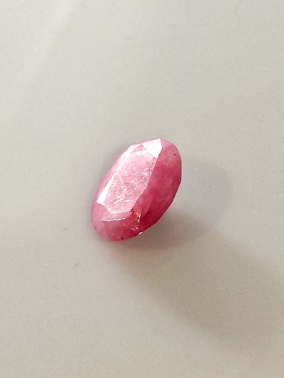 Luonnon safiiri 6,3ct väri käsitelty