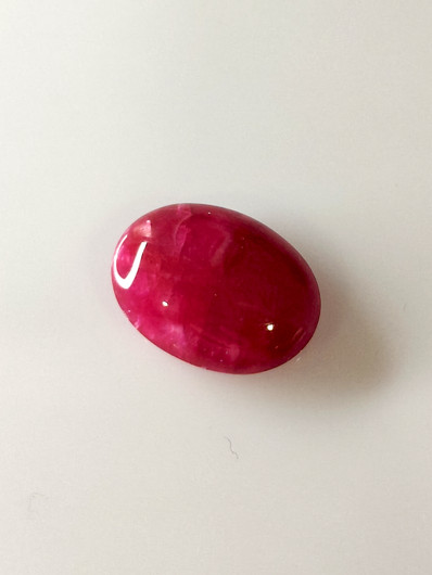 Luonnon safiiri 7,9ct väri käsitelty