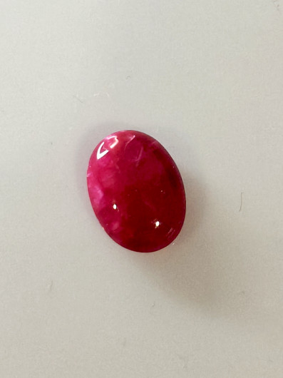 Luonnon safiiri 7,9ct väri käsitelty