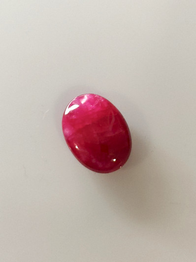 Luonnon safiiri 7,9ct väri käsitelty