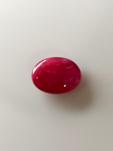 Luonnon safiiri 7,9ct väri käsitelty