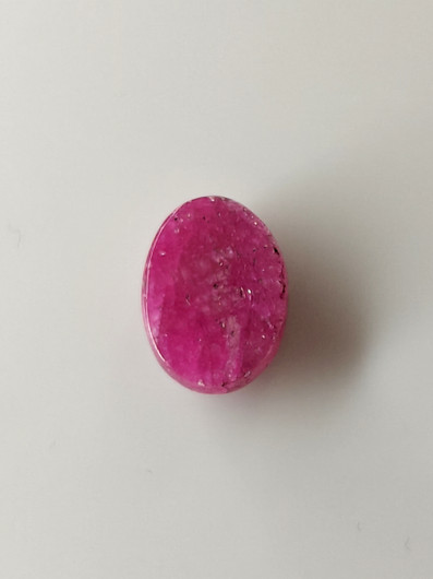 Luonnon safiiri 6,3ct  väri käsitelty