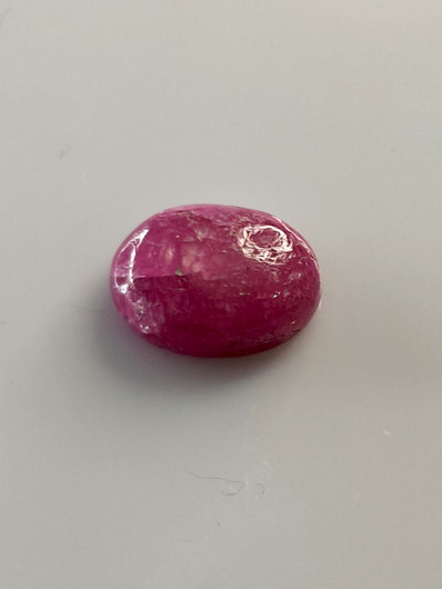 Luonnon safiiri 6,3ct  väri käsitelty