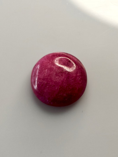 Luonnon safiiri 10,2ct väri käsitelty