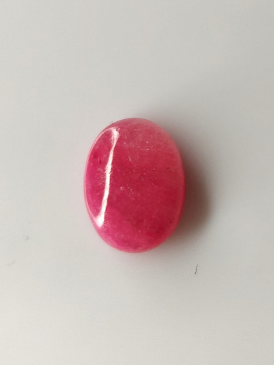 Luonnon safiiri 4,7ct väri käsitelty