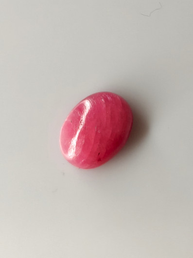 Luonnon safiiri 4,7ct väri käsitelty