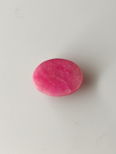 Luonnon safiiri 4,7ct väri käsitelty