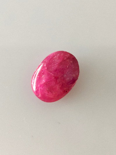 Luonnon safiiri 7,4ct väri käsitelty
