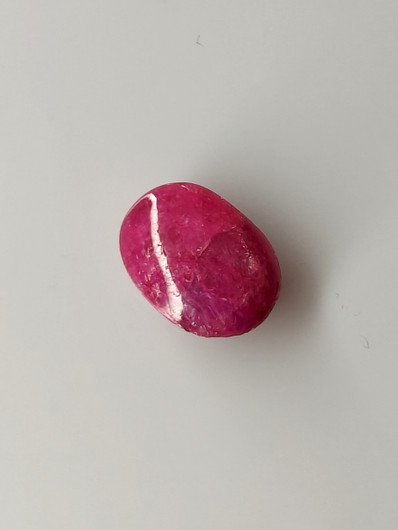 Luonnon safiiri 7,4ct väri käsitelty