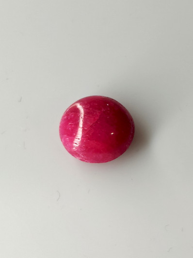 Luonnon safiiri 7,7ct väri käsitelty