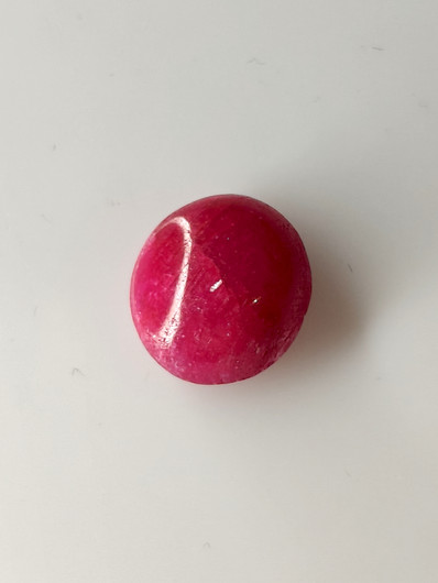Luonnon safiiri 7,7ct väri käsitelty
