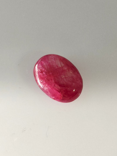 Luonnon safiiri 4,6ct väri käsitelty